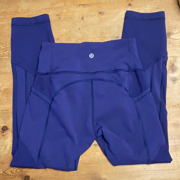 Lululemon All The Right Places Crop Sz 6 Blue - Picture 4 of 8